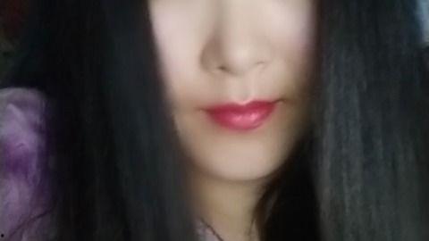 爱心拥抱吃瓜,共享甜蜜吃瓜时光